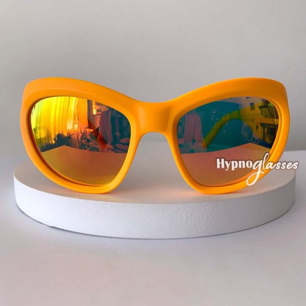 Sci fi yellow mirror cat eye futuristic sunglasses
