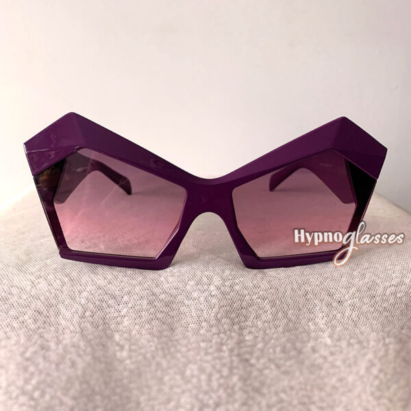Purple futuristic oversized cat eye sunglasses "Fuji"